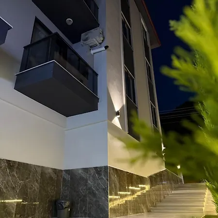 - Akcakoca